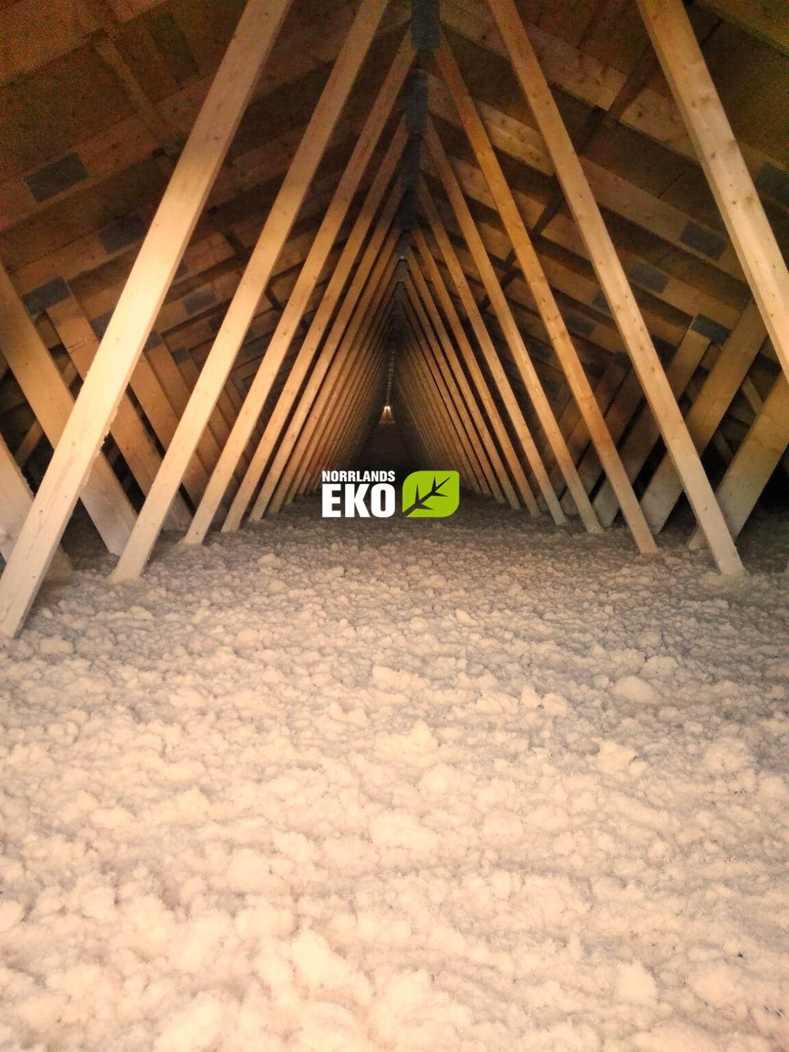 Tilläggsisolering, Lösullsisolering | träfiberisolering ...